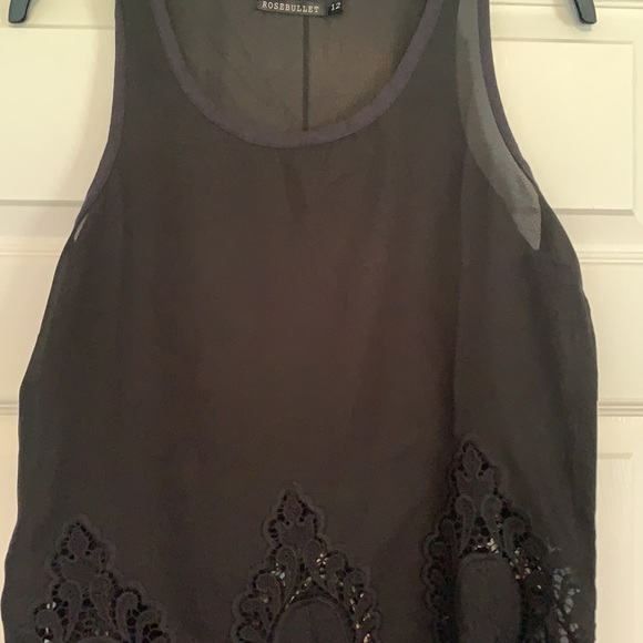 Black tank top. - Picture 3 of 3